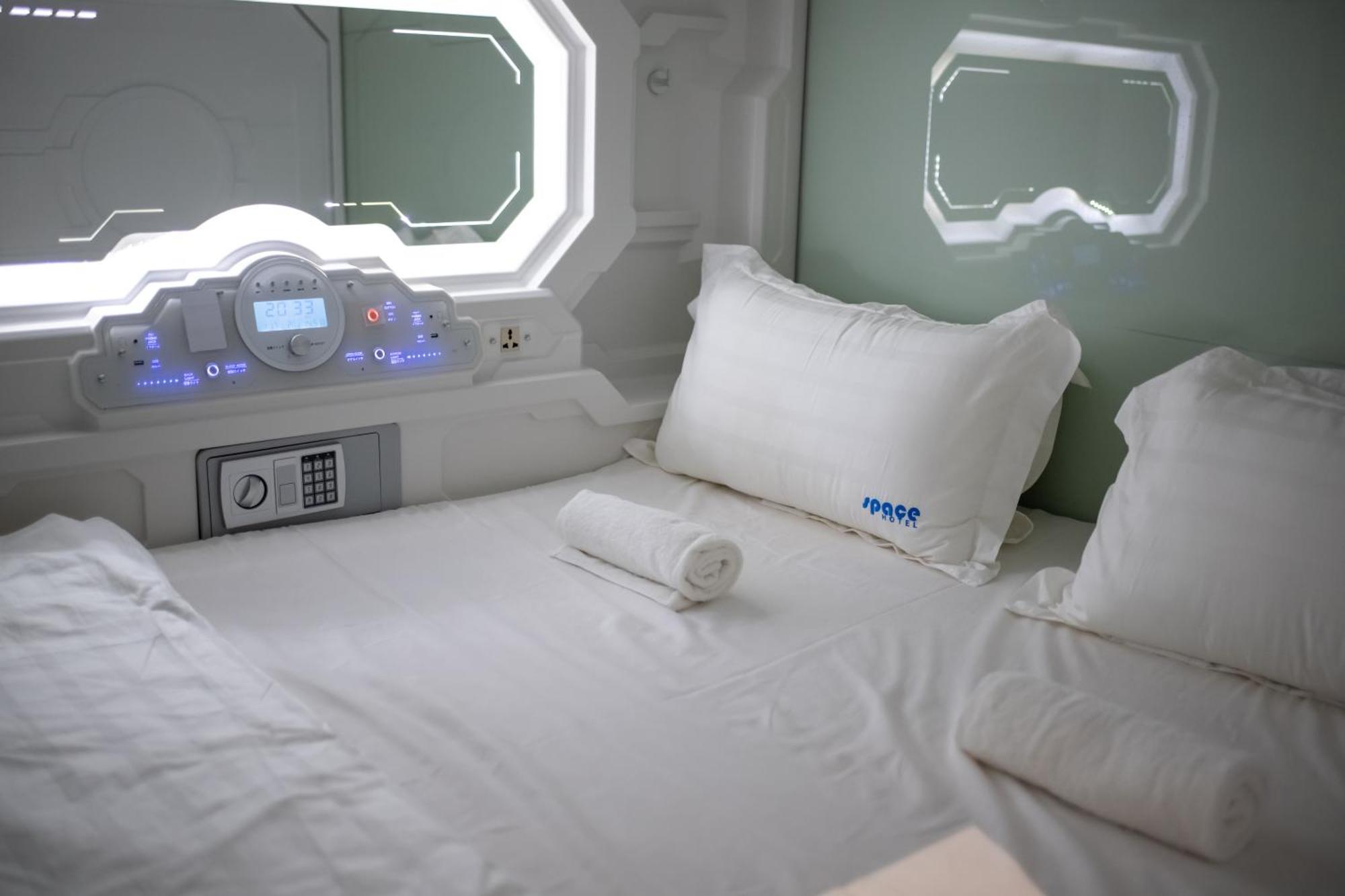 Space Kl Sentral Capsule hotel