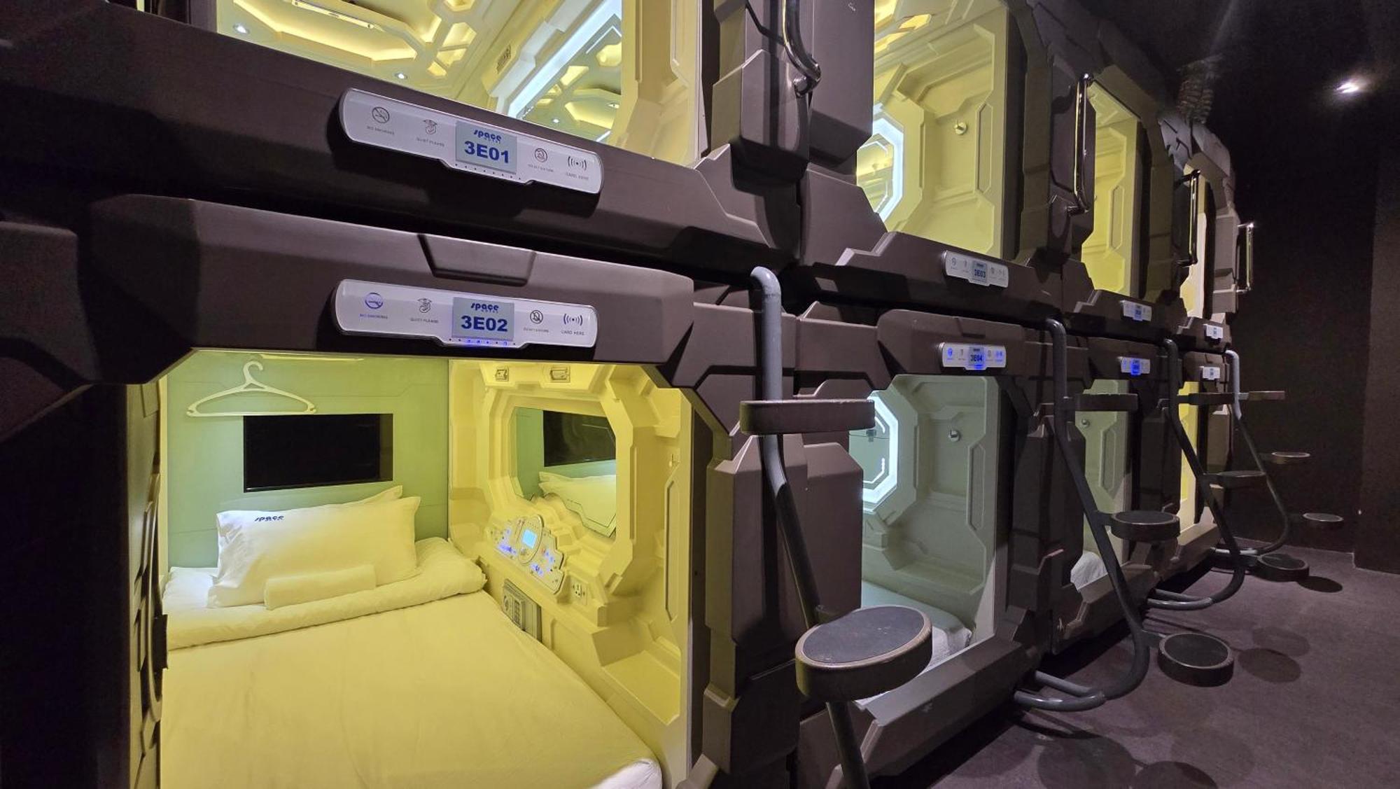 Capsule hotel Space Kl Sentral Kuala Lumpur